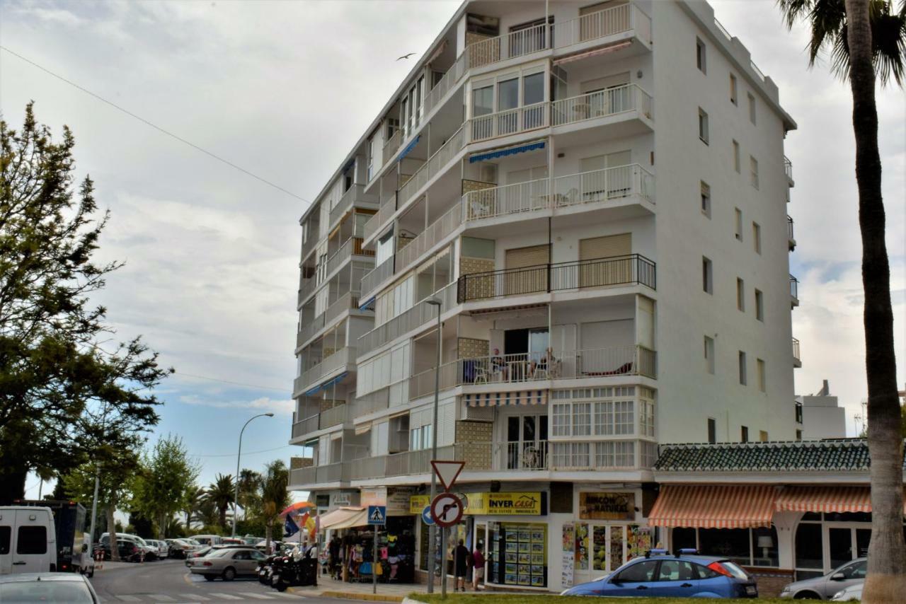 Edf. Delfin 6º7 * Nerja